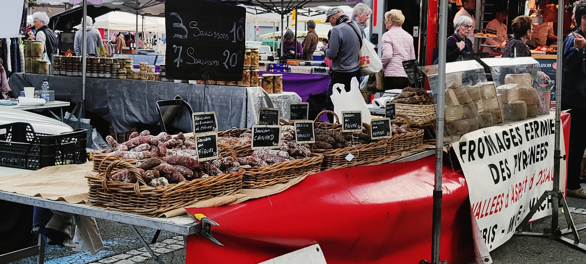 lourdes outdoor markets