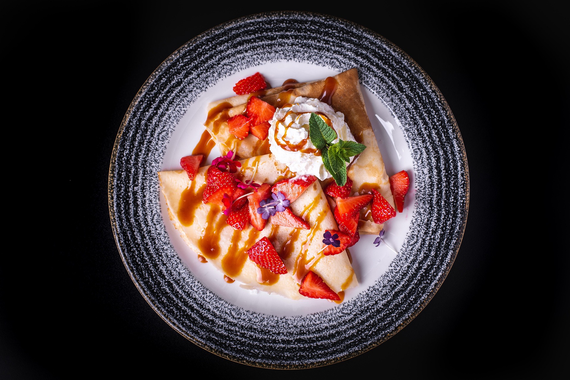 valentines day strawberry crepes